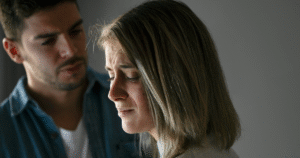 Red Flags Invisibles: 11 Señales Sutiles de Manipulación Emocional Que Ignoras 1